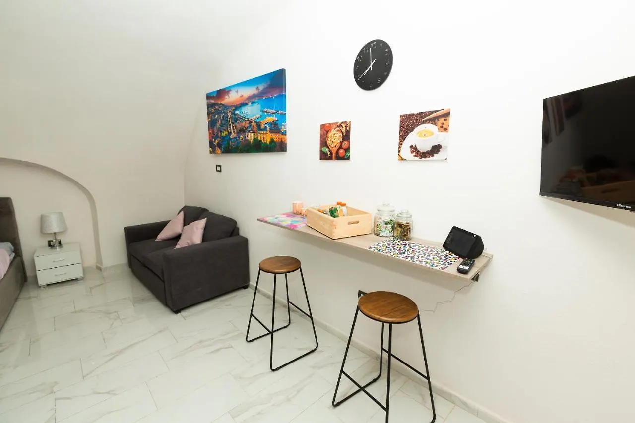 Apartment B&B Granvit Naples Italy